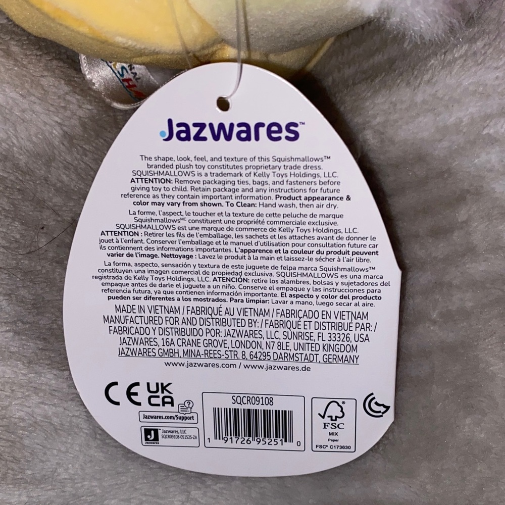 Squishmallows junie the banana Holiday Plush - Picture 4 of 5